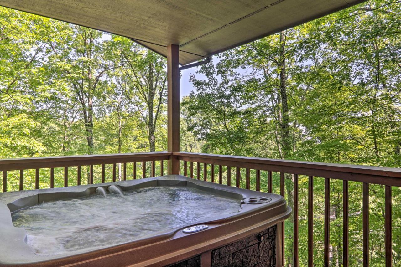 Eclectic Cabin With Hot Tub 1 Mi To Ober Gatlinburg Buitenkant foto